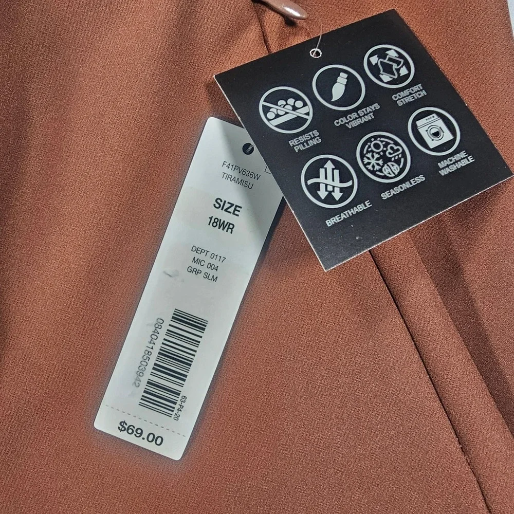 Investments Woman 18W Reg Brown Slim Leg Stretch Dress Pants Slacks NWT 1528